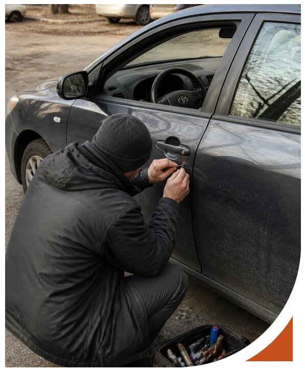 Профессиональное вскрытие автомобиля Тойота без повреждений в Чернушке